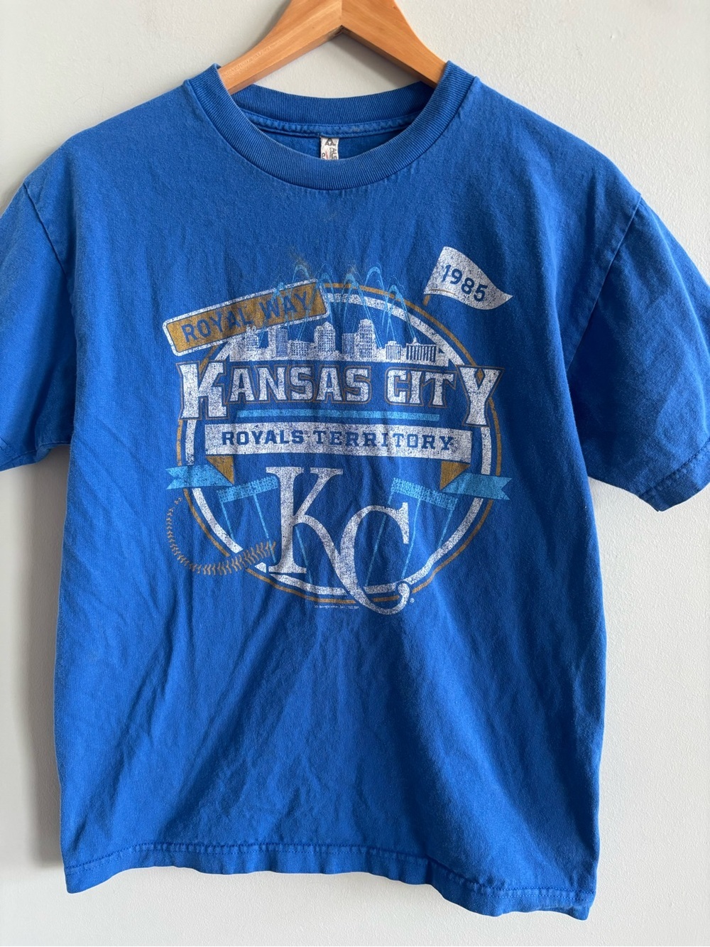 Authentic Y2K Vintage Kansas City Royals "Royals Territory" Graphic T-Shirt M